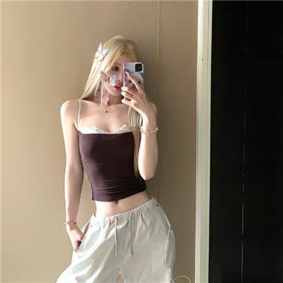 三个男人和一条美腿